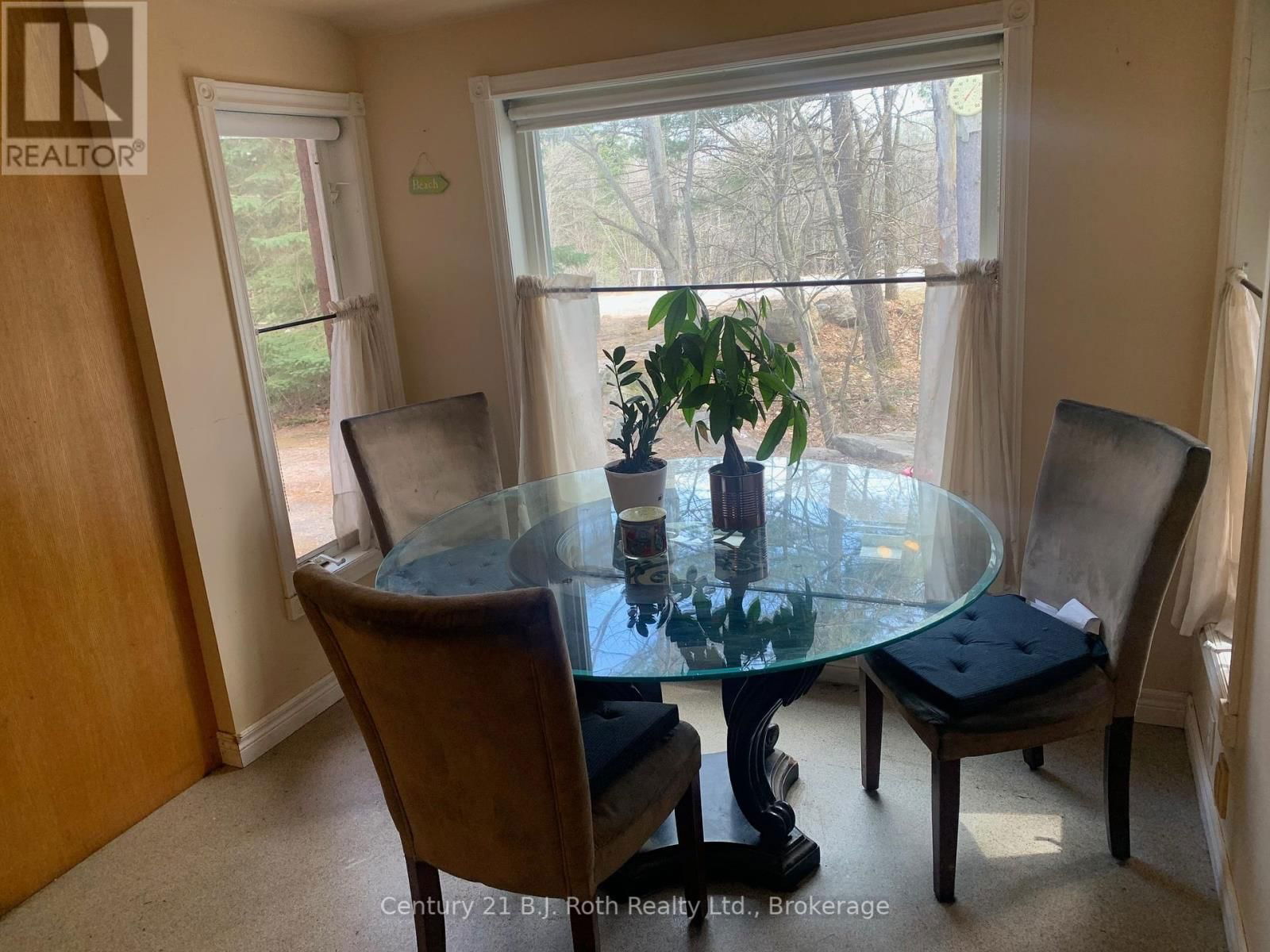 1087 MERKLEY ROAD Image 12
