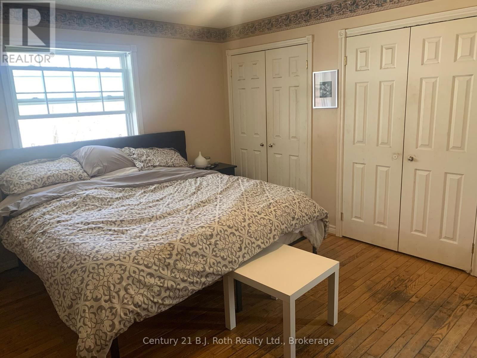 1087 MERKLEY ROAD Image 13