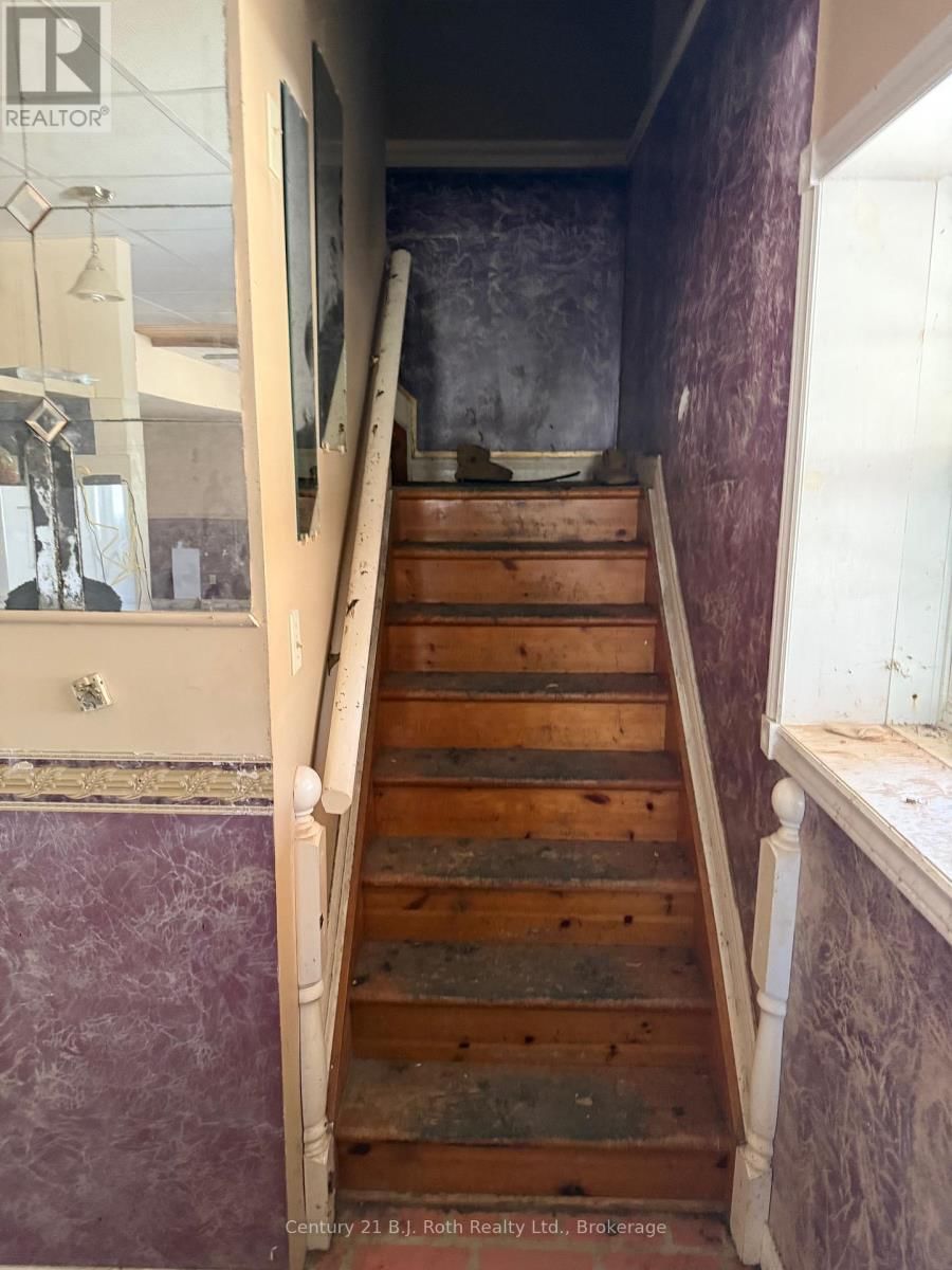 1087 MERKLEY ROAD Image 31