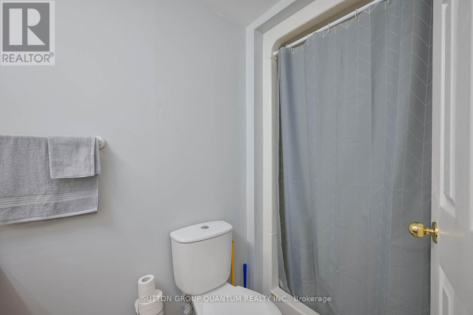 22 WILSON CRESCENT Image 35
