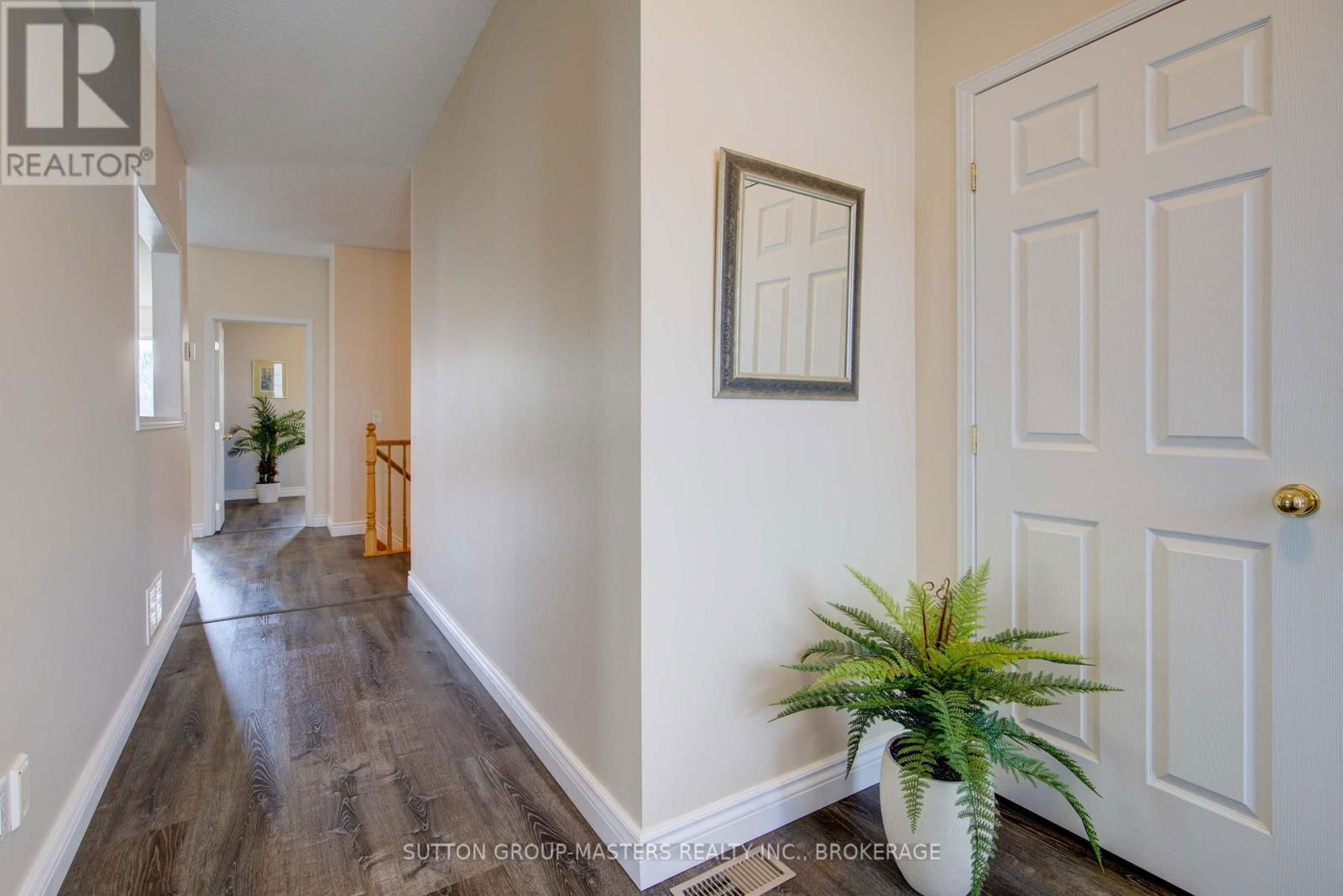 30 COUNTRY CLUB DRIVE Image 11