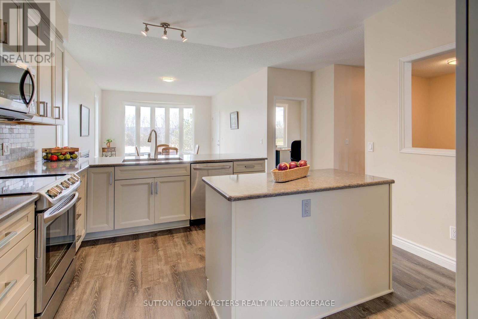 30 COUNTRY CLUB DRIVE Image 12