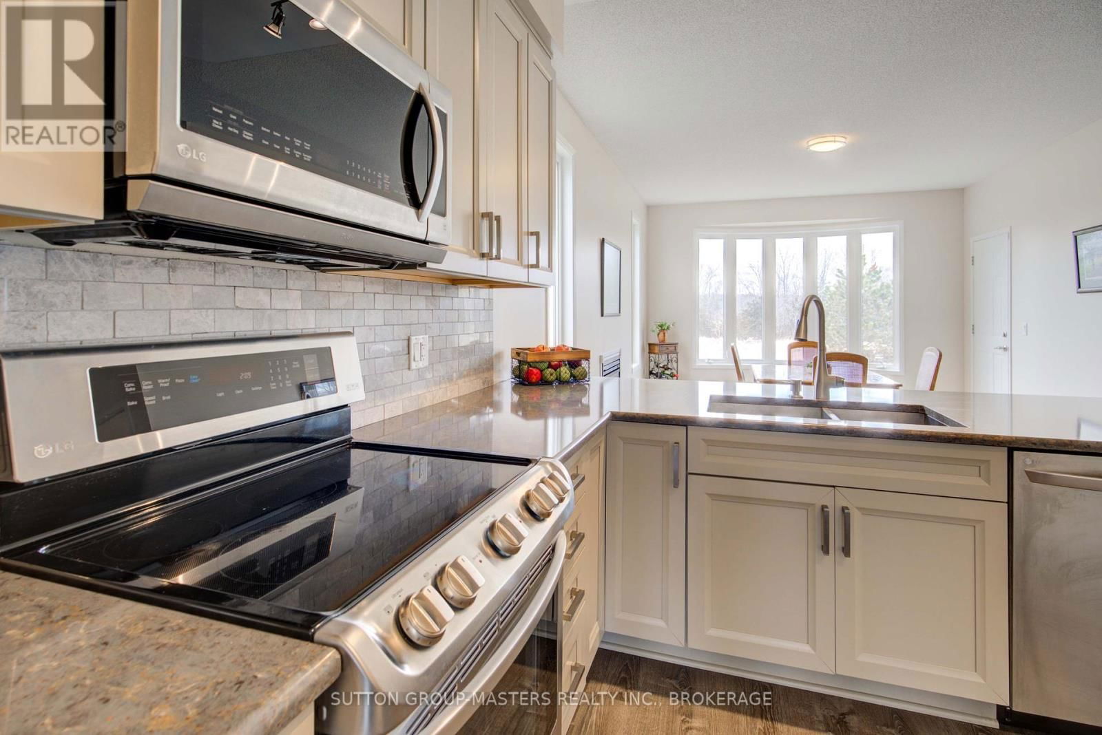 30 COUNTRY CLUB DRIVE Image 13