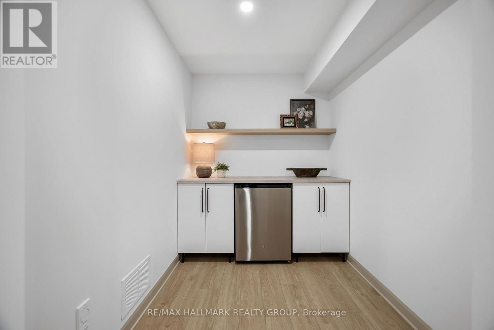 601 IDYLLIC TERRACE Image 40
