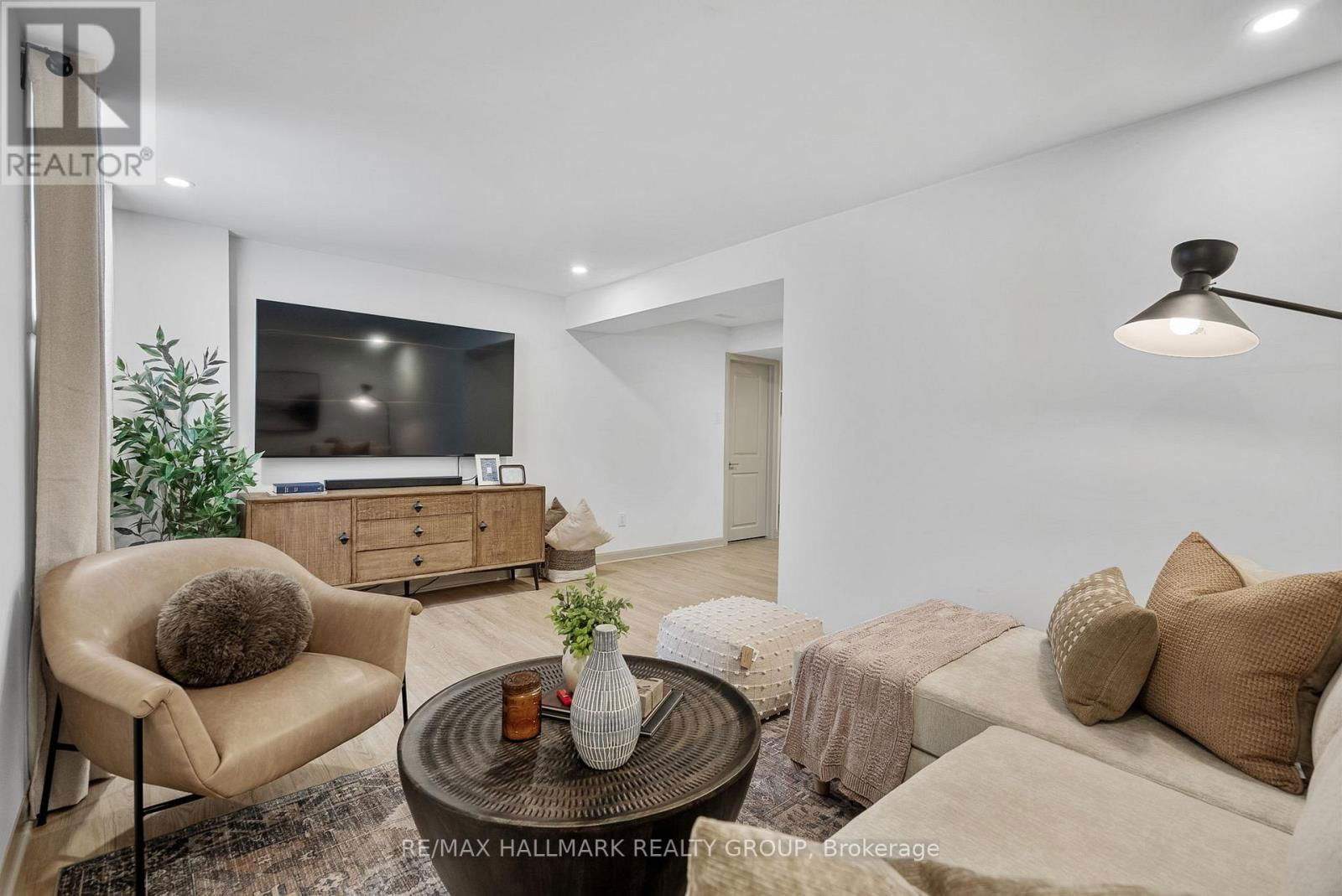601 IDYLLIC TERRACE Image 43