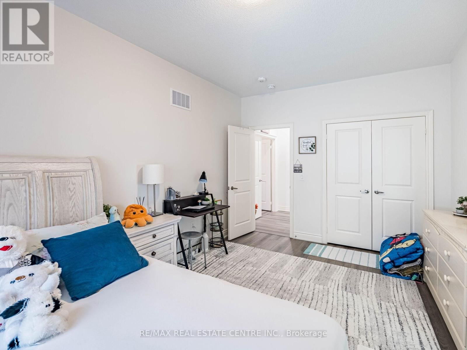 62 CATTAIL CRESCENT Image 27