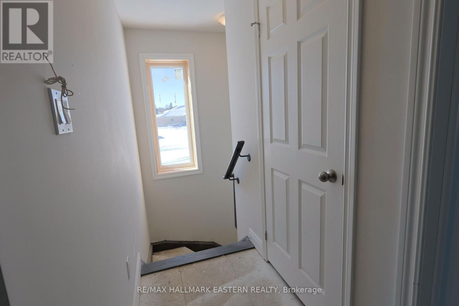 35 COLDBROOK DRIVE Image 14