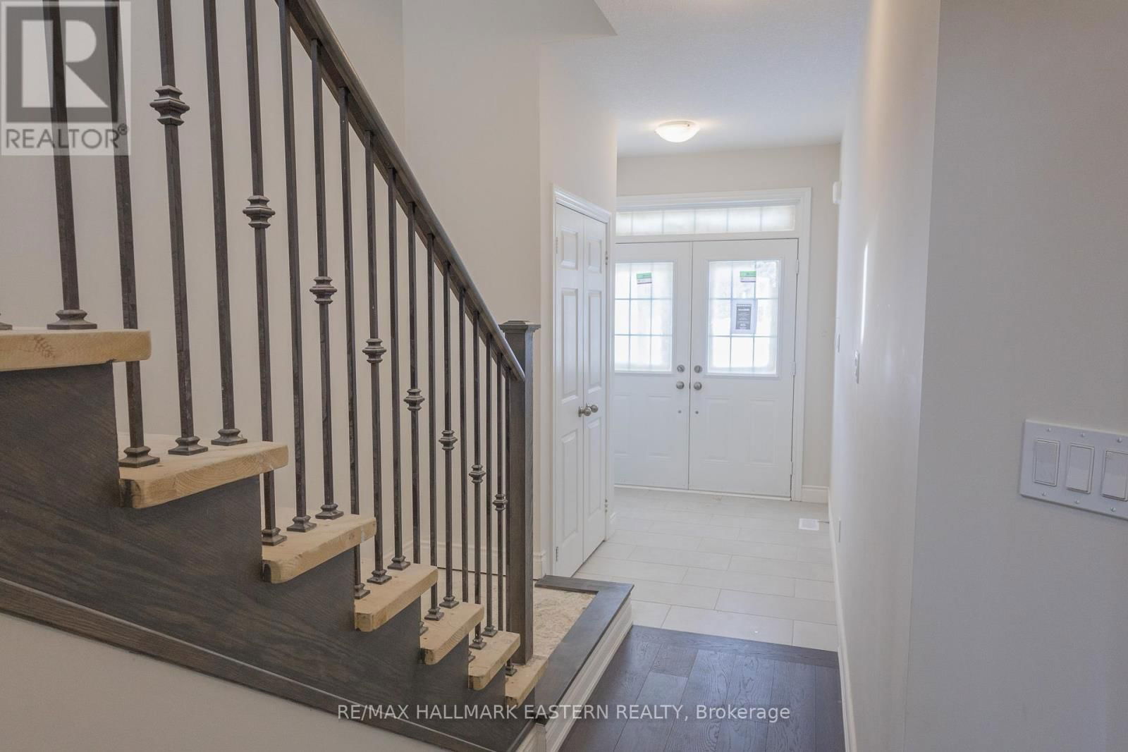 35 COLDBROOK DRIVE Image 3