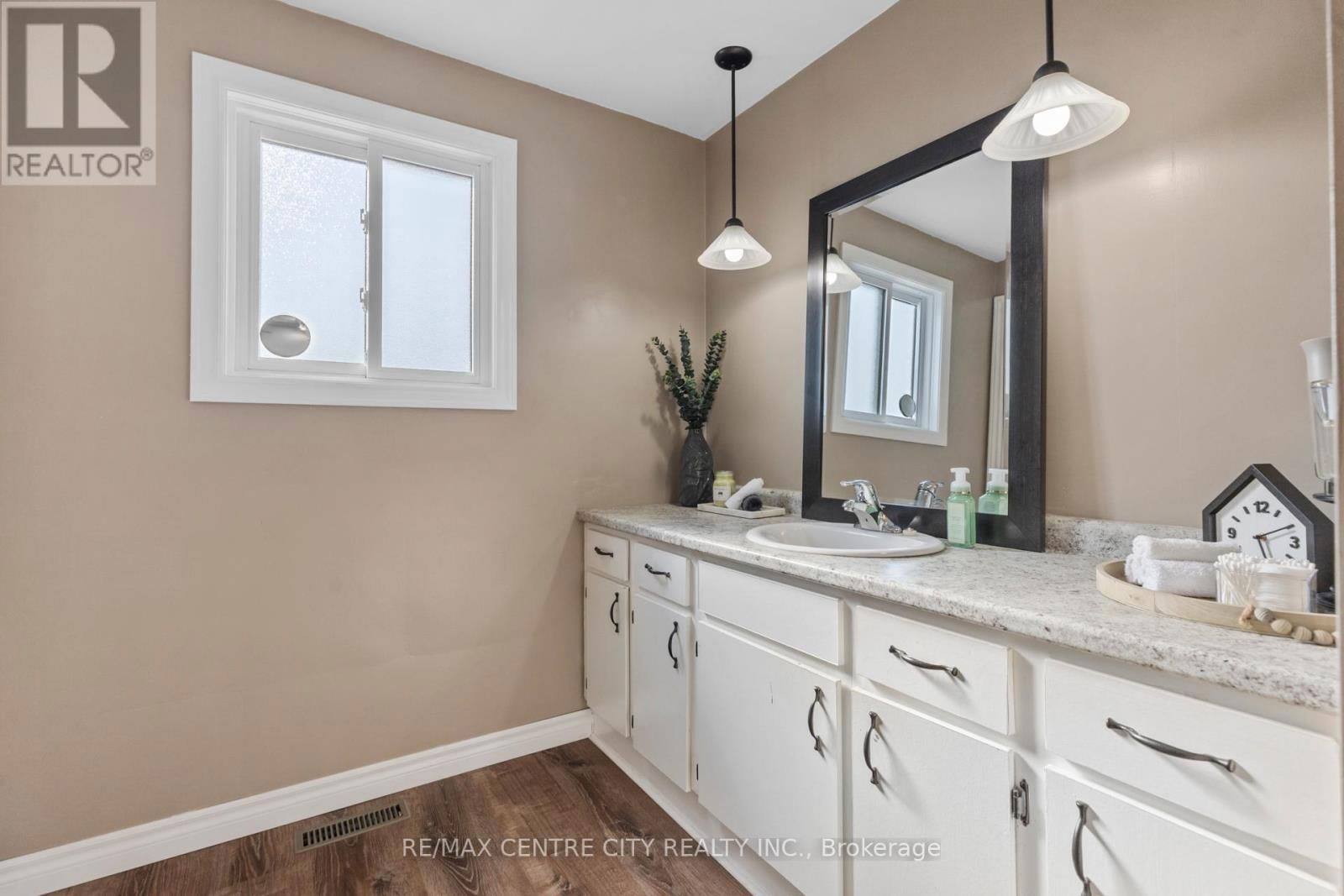 62 BUTLER DRIVE Image 19