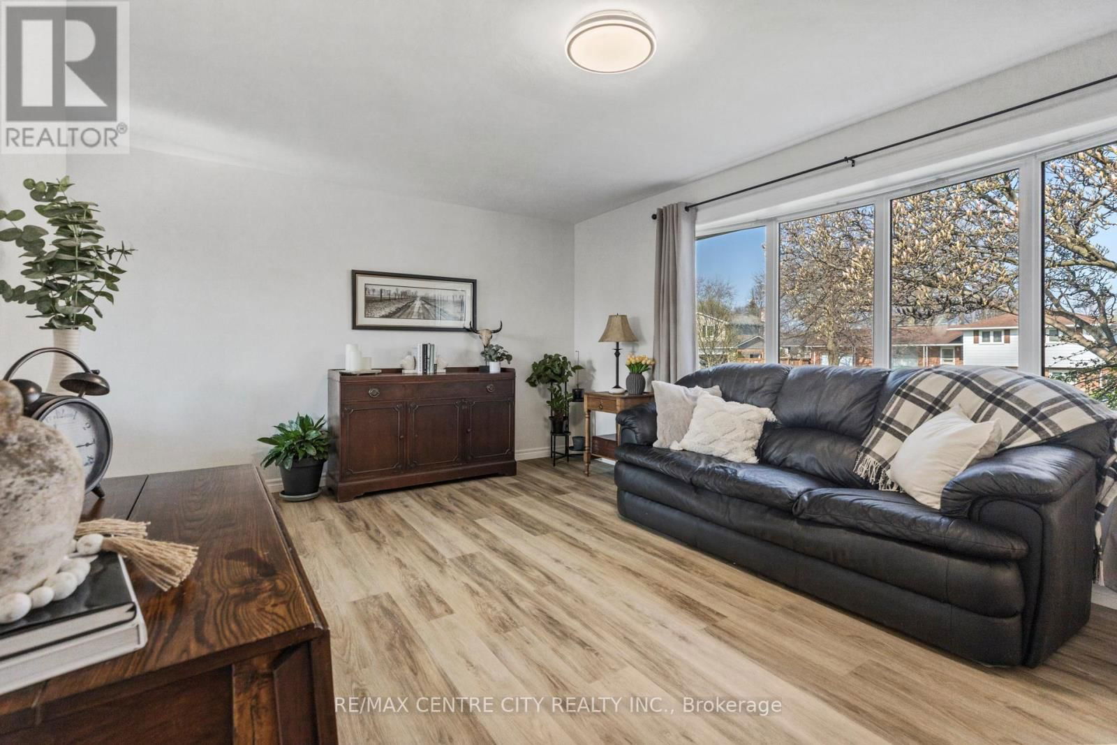62 BUTLER DRIVE Image 7