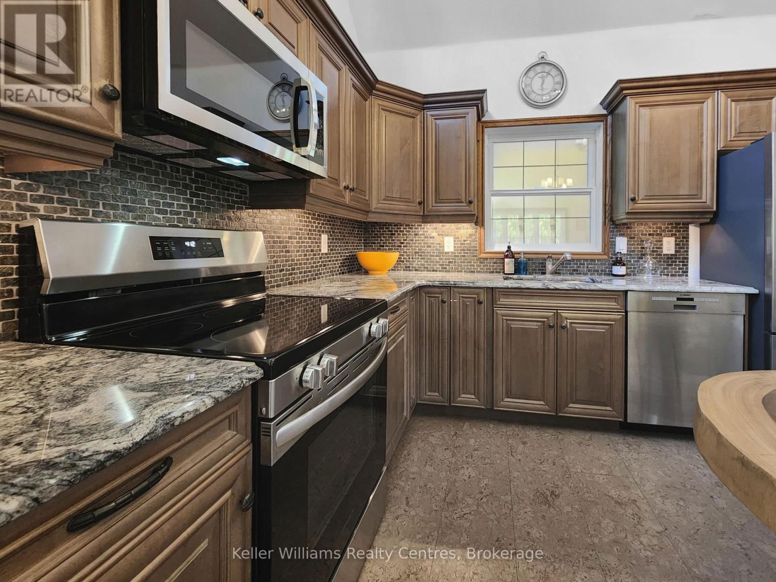 1019 BRUCE ROAD 9 Image 15