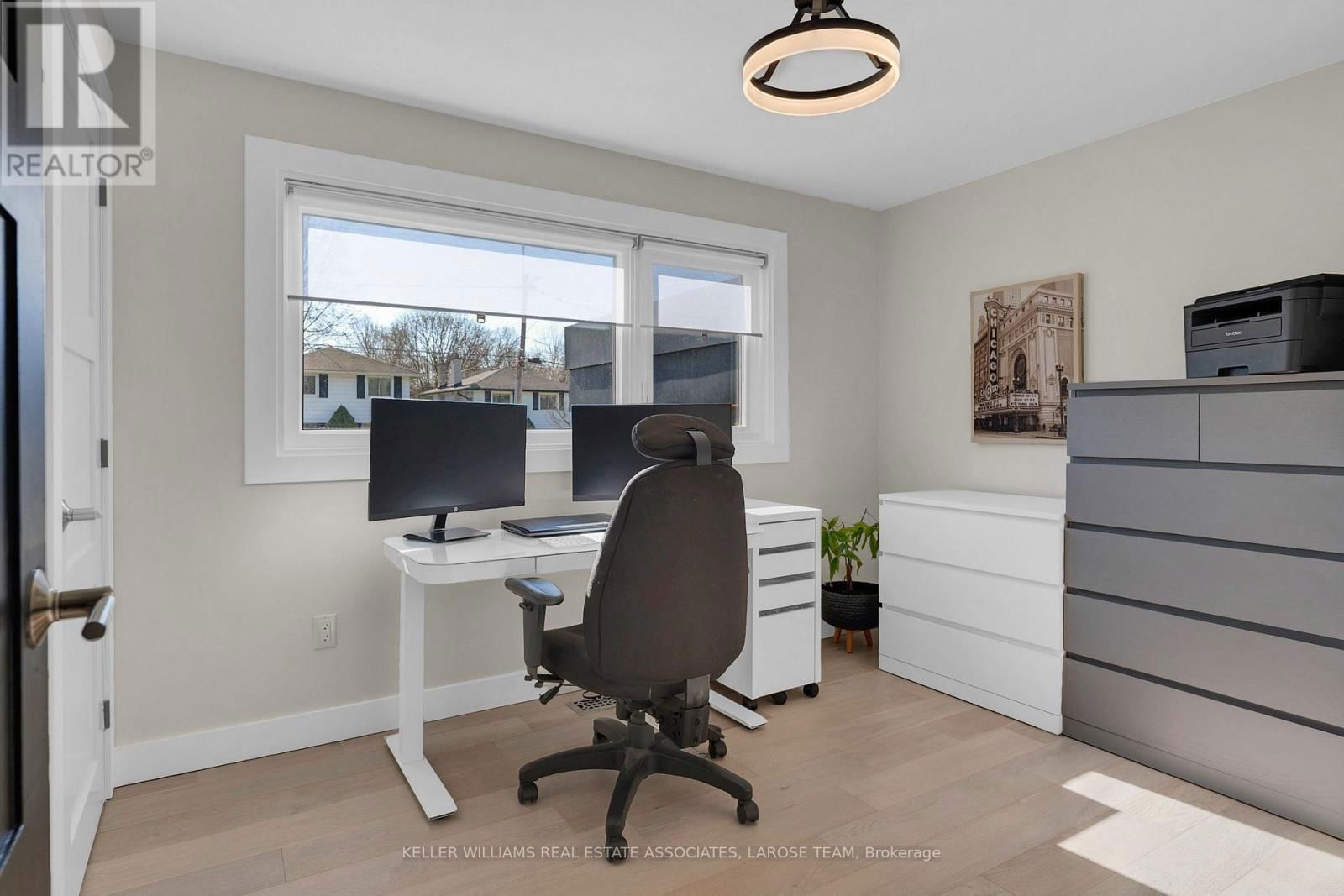 16 LYNNDALE DRIVE Image 25
