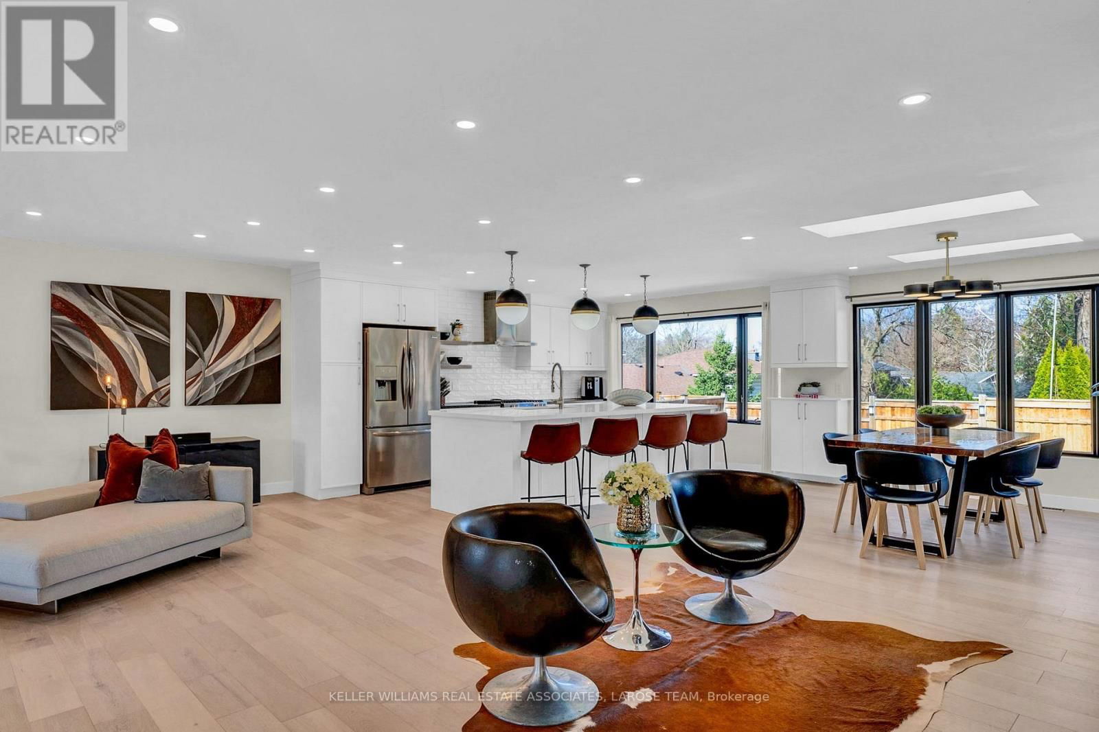 16 LYNNDALE DRIVE Image 6
