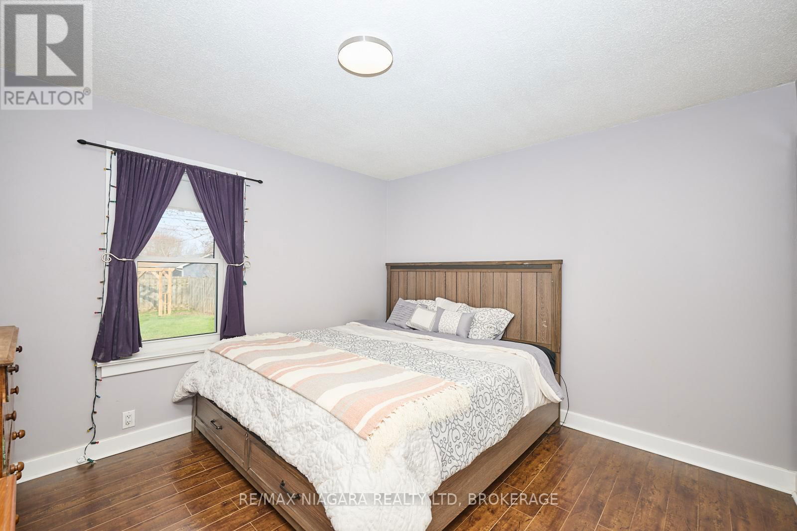 527 FERNDALE AVENUE Image 10