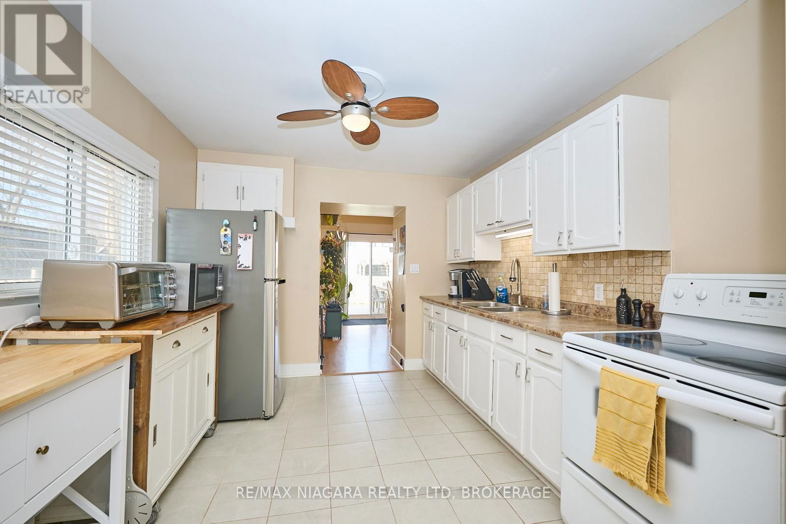 527 FERNDALE AVENUE Image 5