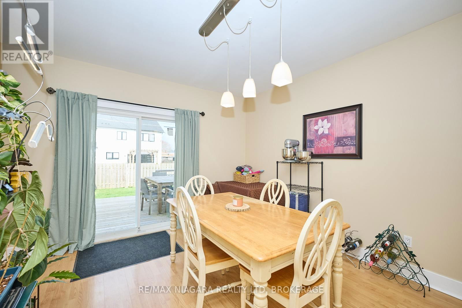 527 FERNDALE AVENUE Image 7