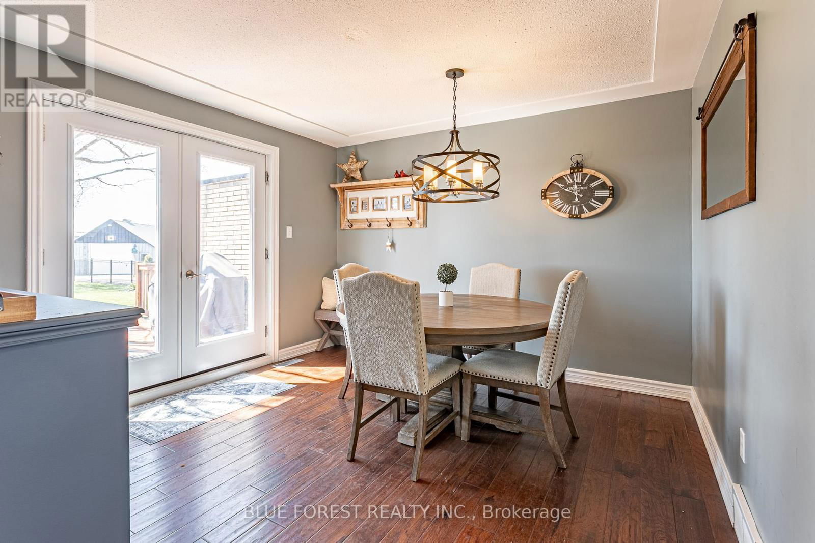 1645 GLADSTONE DRIVE Image 11