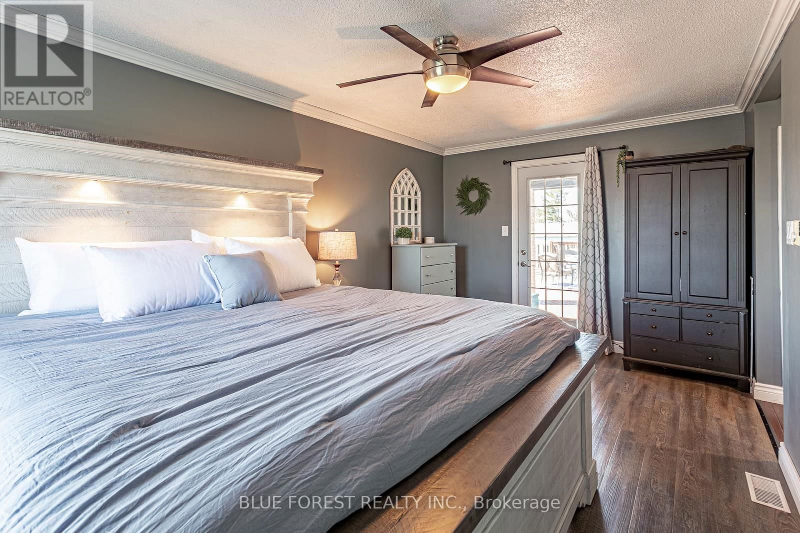 1645 GLADSTONE DRIVE Image 17
