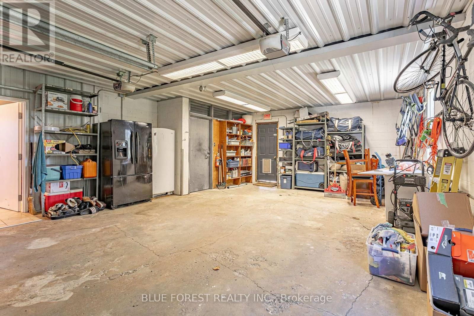 1645 GLADSTONE DRIVE Image 19