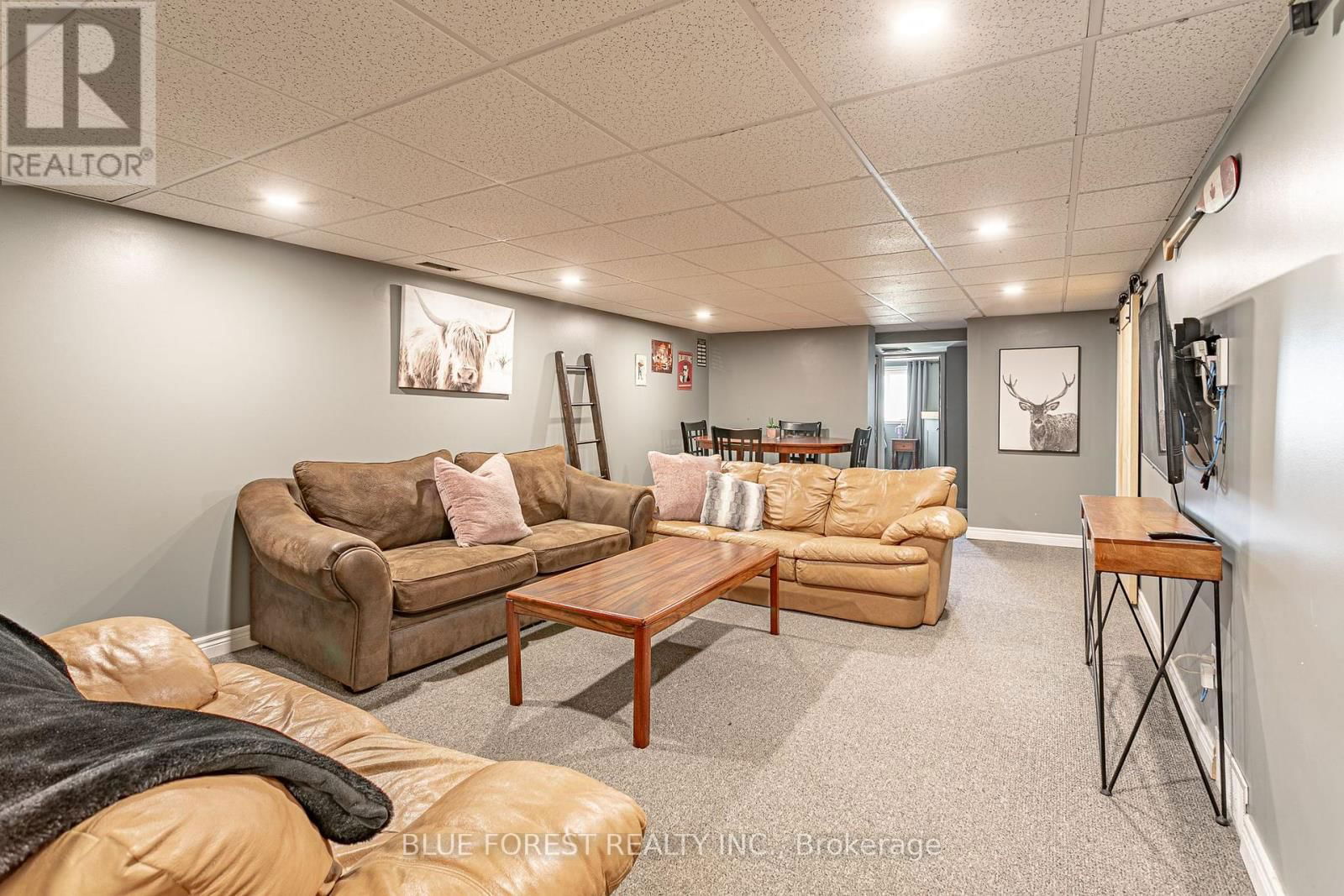1645 GLADSTONE DRIVE Image 20