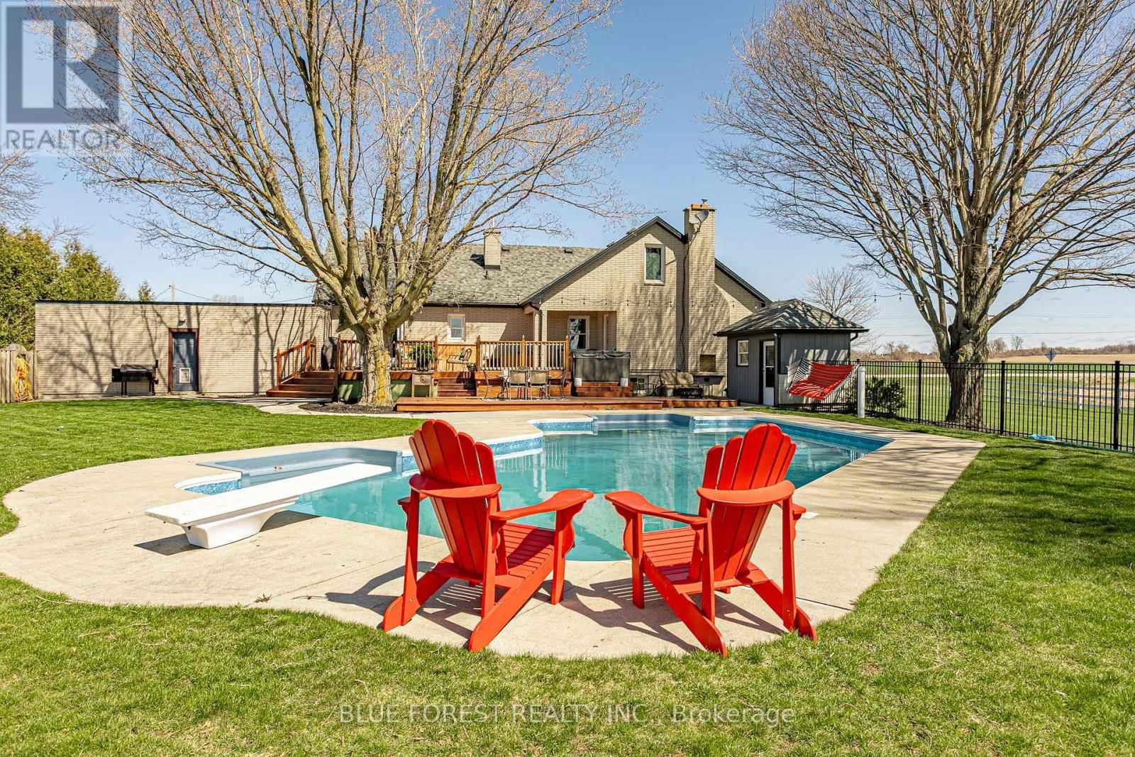 1645 GLADSTONE DRIVE Image 3