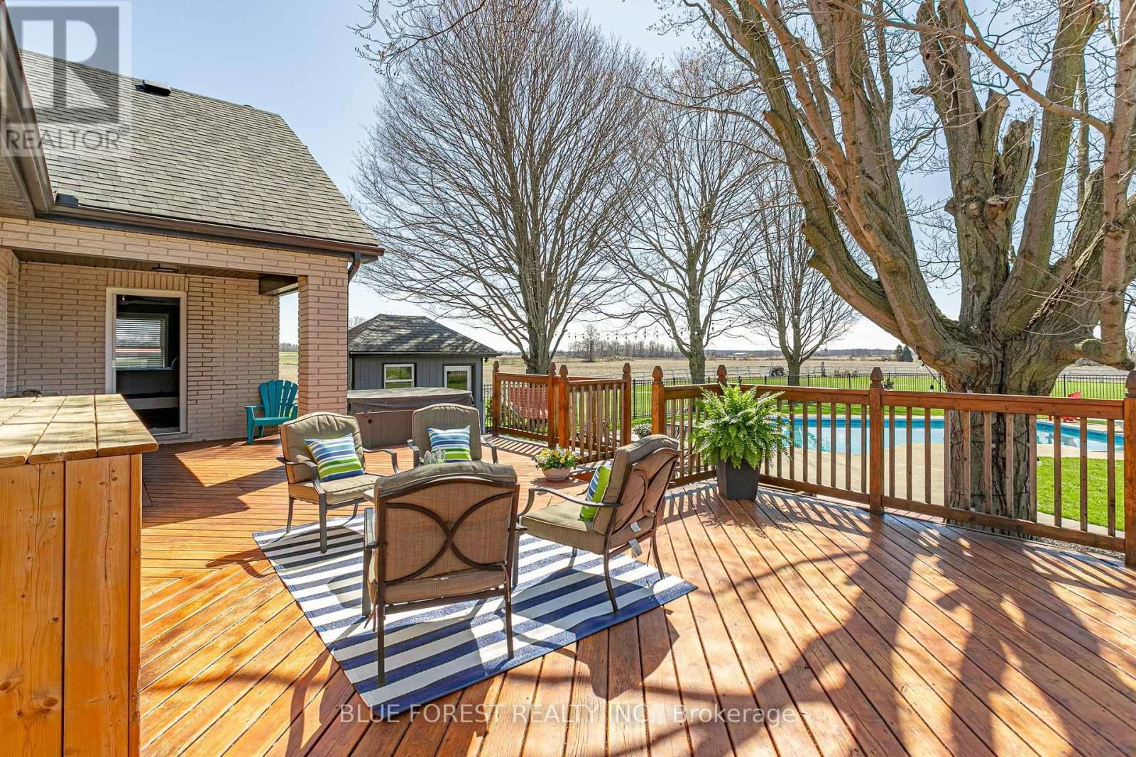 1645 GLADSTONE DRIVE Image 33