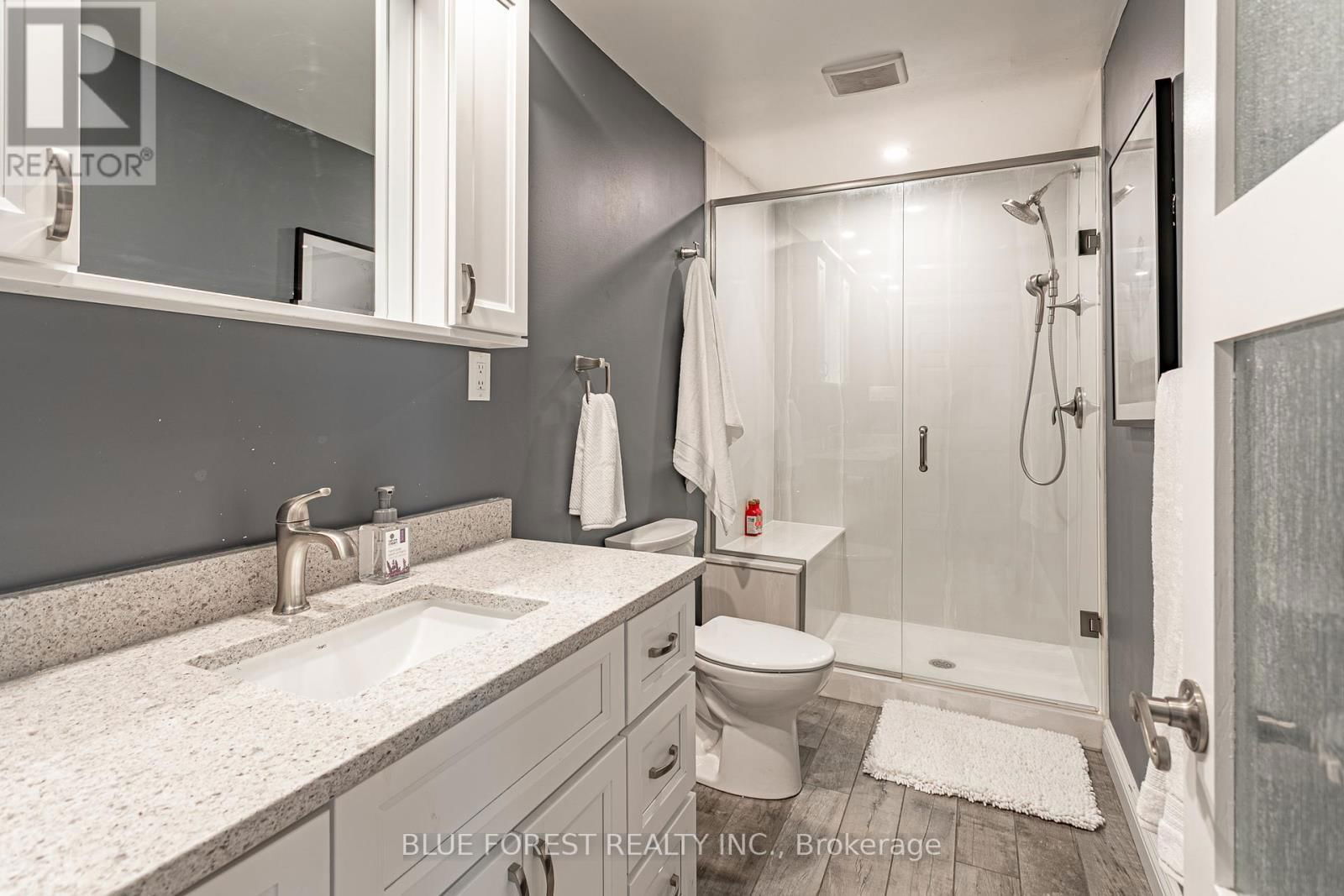 1645 GLADSTONE DRIVE Image 35
