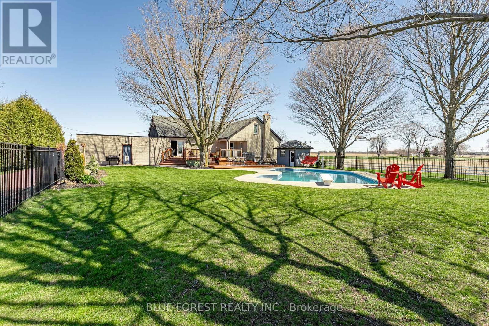 1645 GLADSTONE DRIVE Image 36