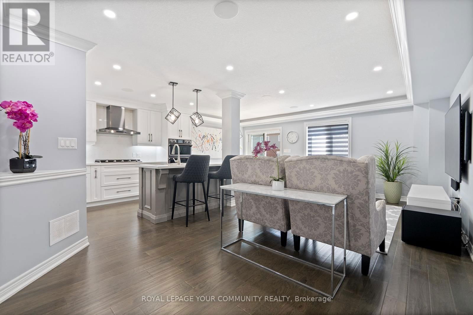 19 BETHUNE AVENUE Image 10