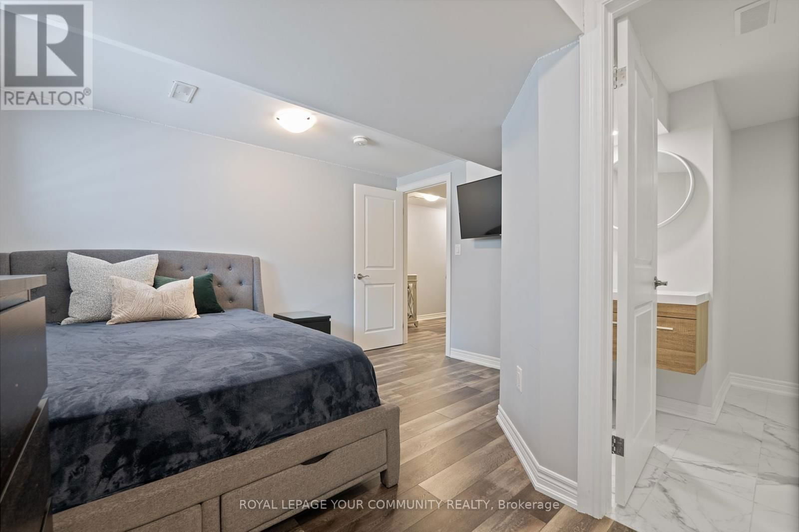 19 BETHUNE AVENUE Image 34