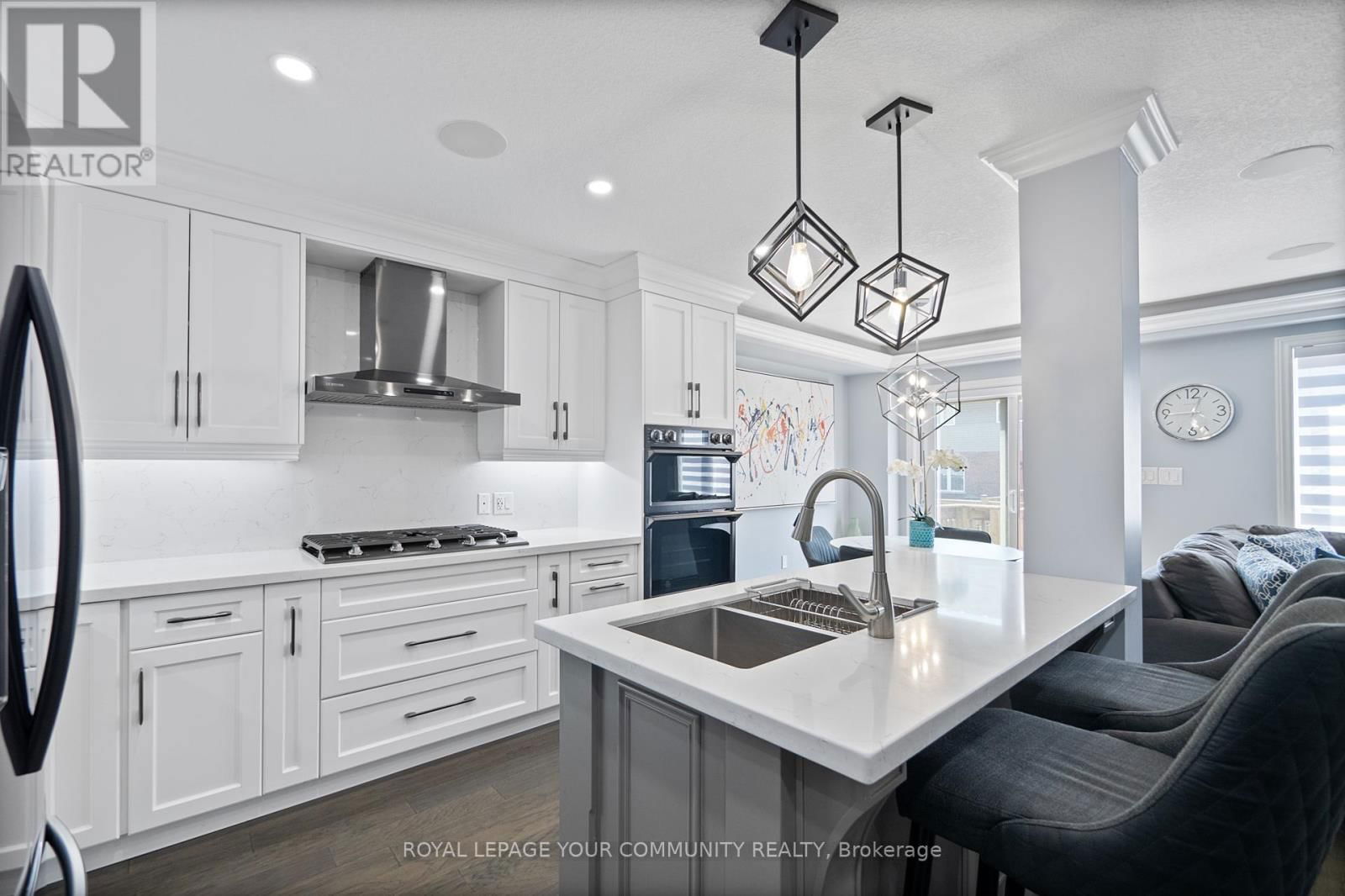 19 BETHUNE AVENUE Image 5