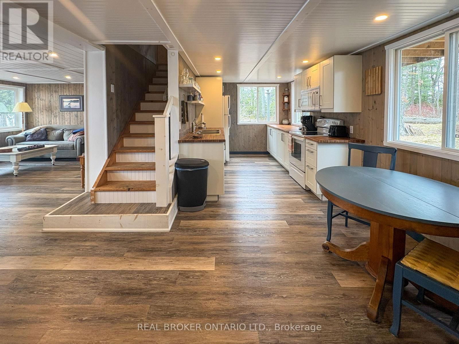101 FAIRCLOUGH ISLAND Image 10
