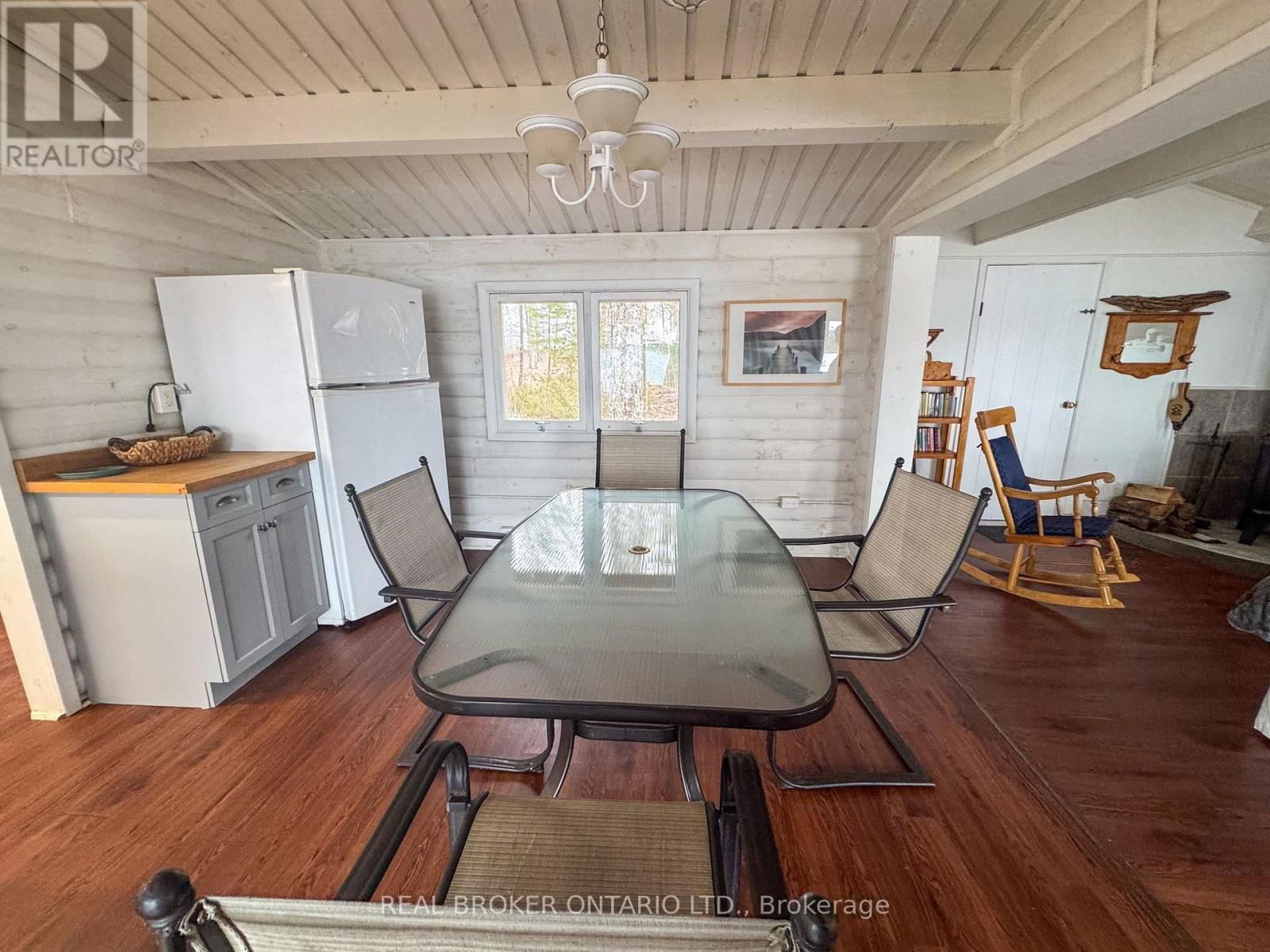 101 FAIRCLOUGH ISLAND Image 26