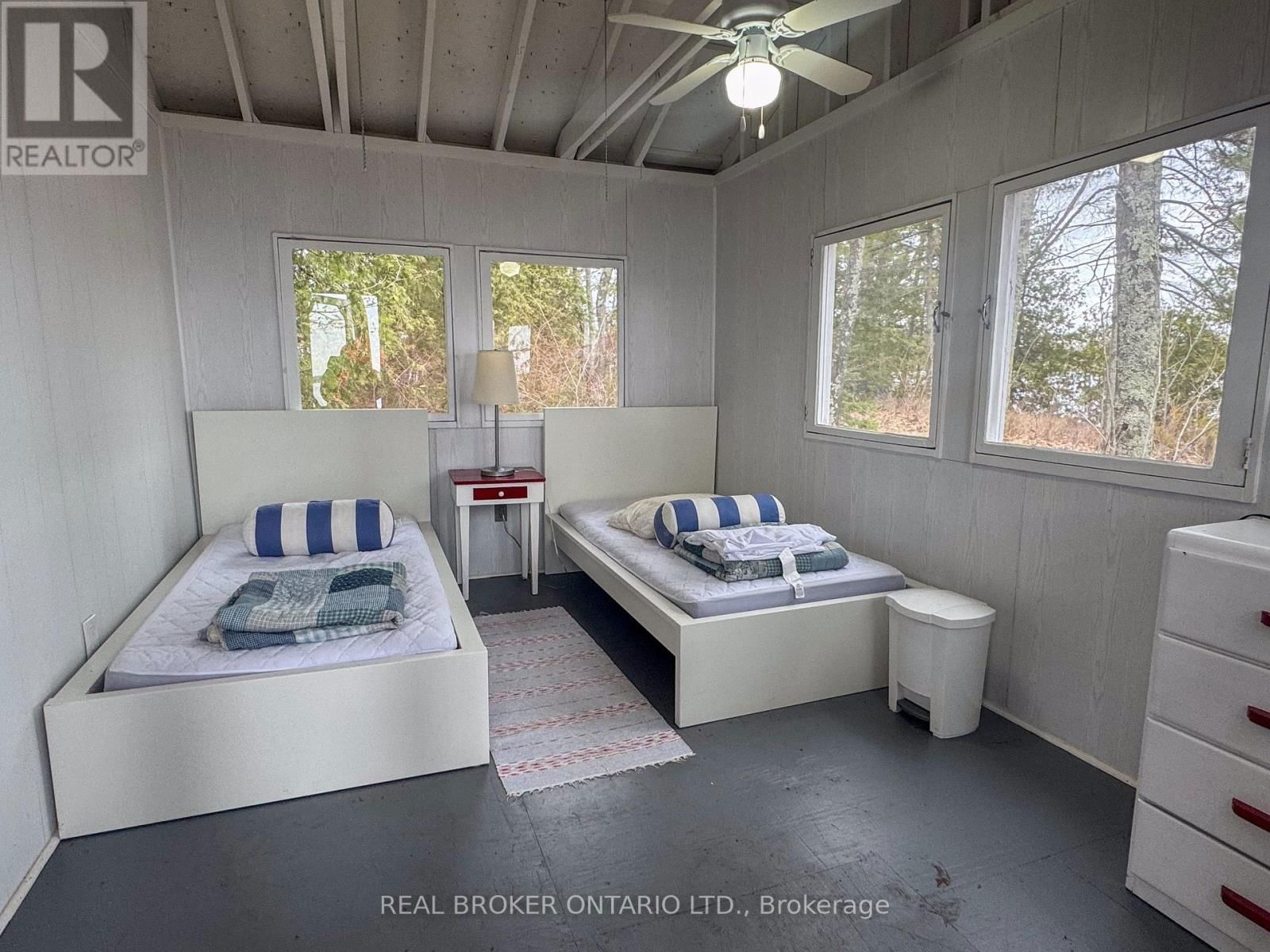 101 FAIRCLOUGH ISLAND Image 33
