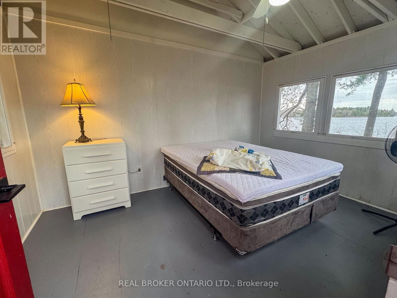 101 FAIRCLOUGH ISLAND Image 34