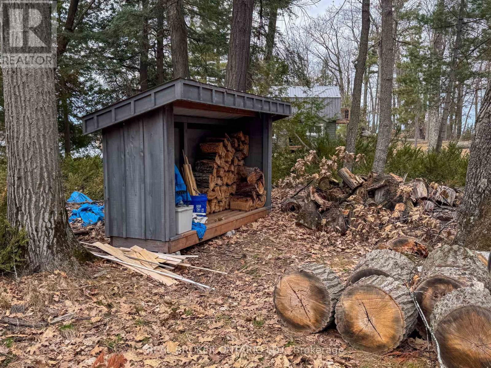 101 FAIRCLOUGH ISLAND Image 35