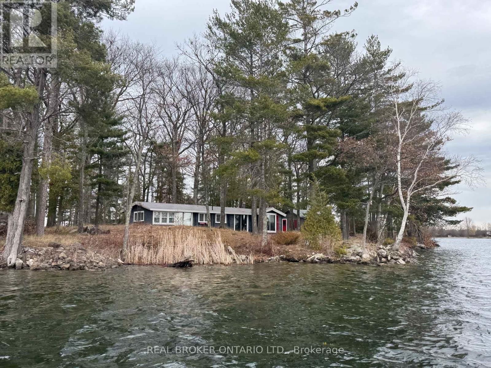 101 FAIRCLOUGH ISLAND Image 39