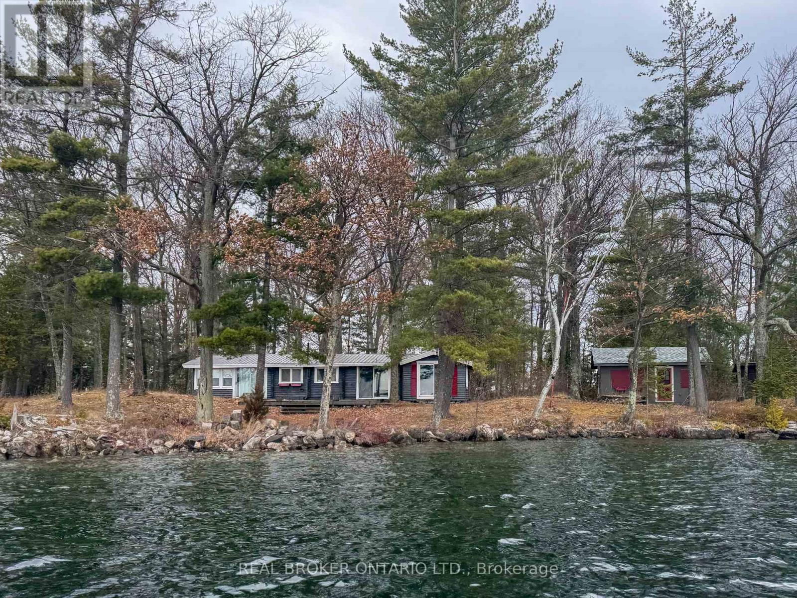 101 FAIRCLOUGH ISLAND Image 41