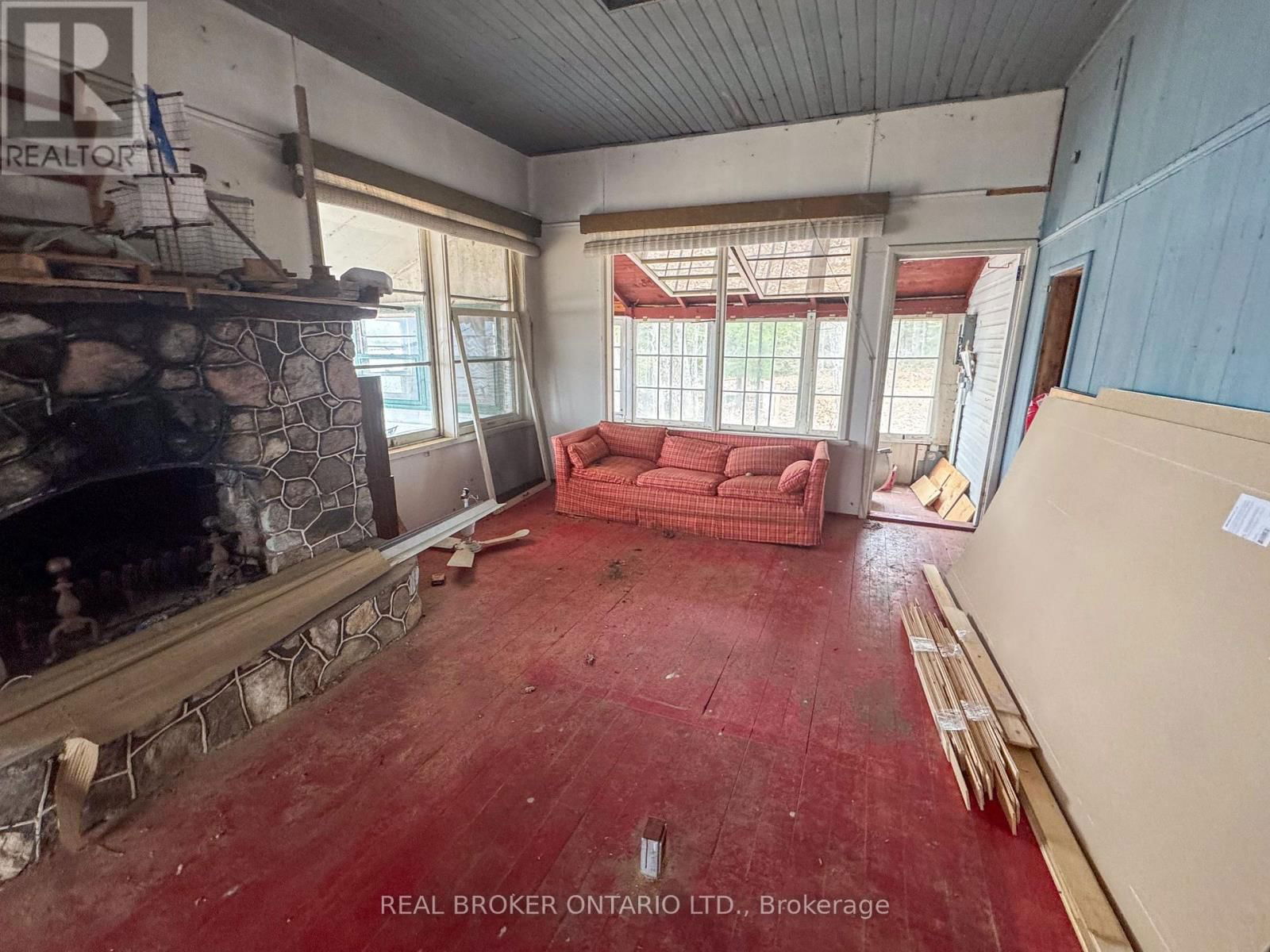 101 FAIRCLOUGH ISLAND Image 42