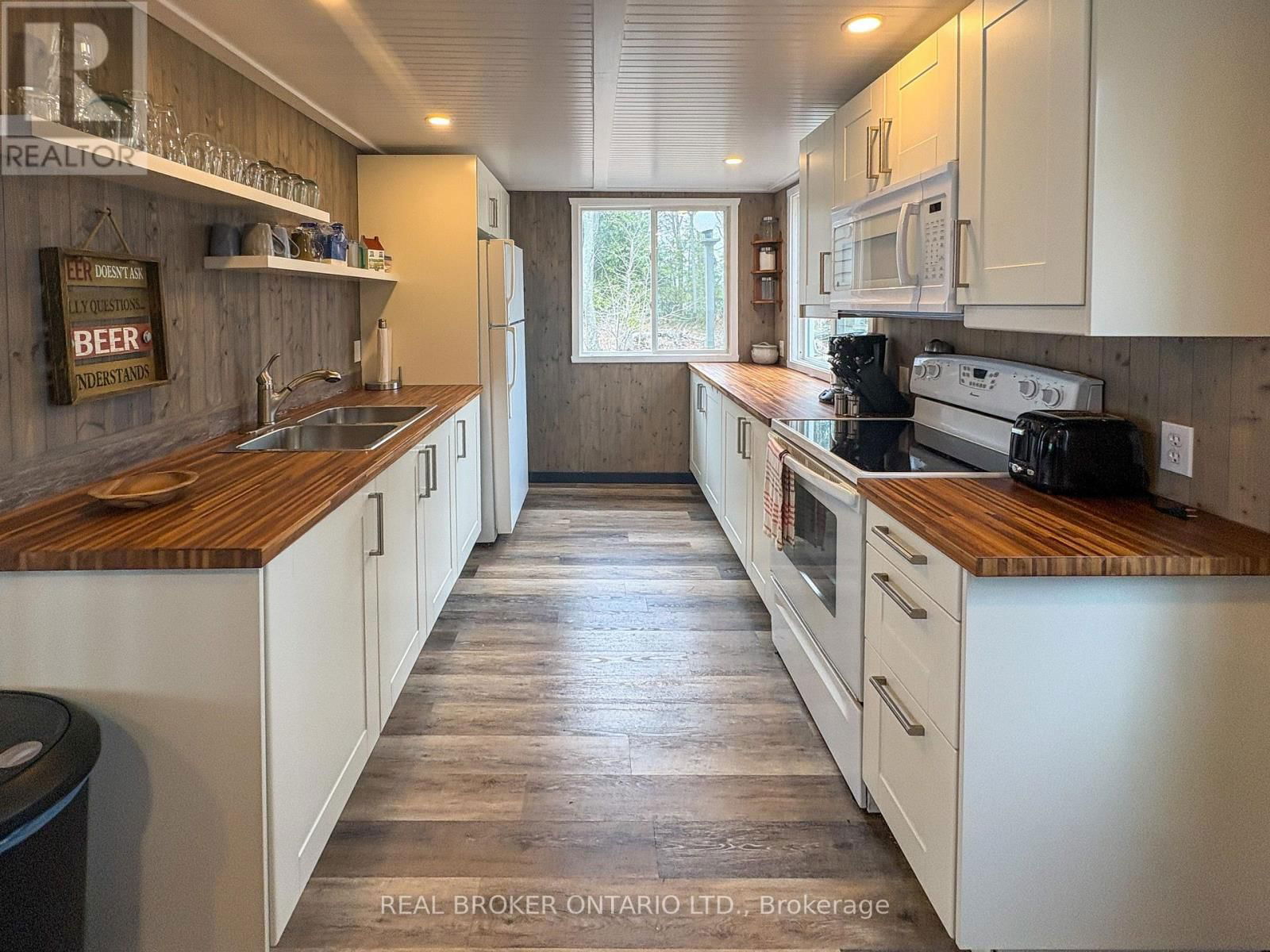 101 FAIRCLOUGH ISLAND Image 8