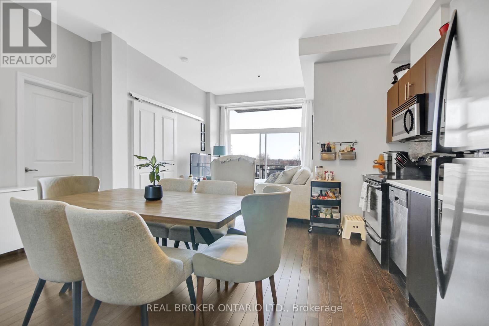 508 - 429 KENT STREET Image 10