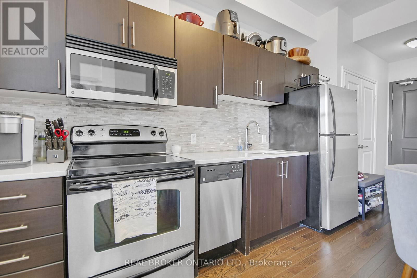 508 - 429 KENT STREET Image 11