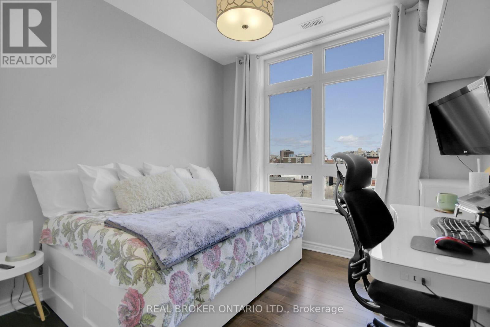 508 - 429 KENT STREET Image 17