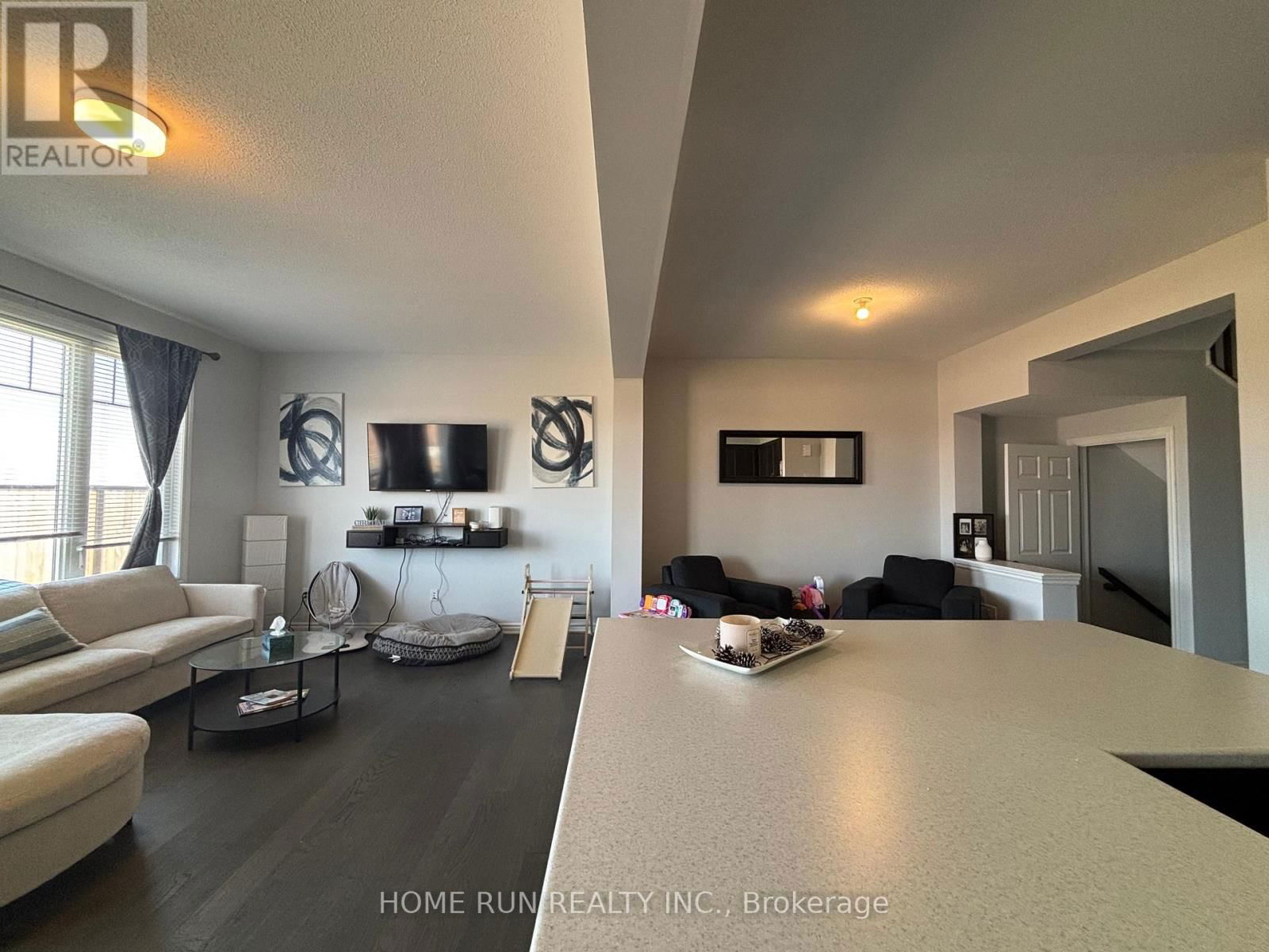 49 BERMONDSEY WAY Image 7