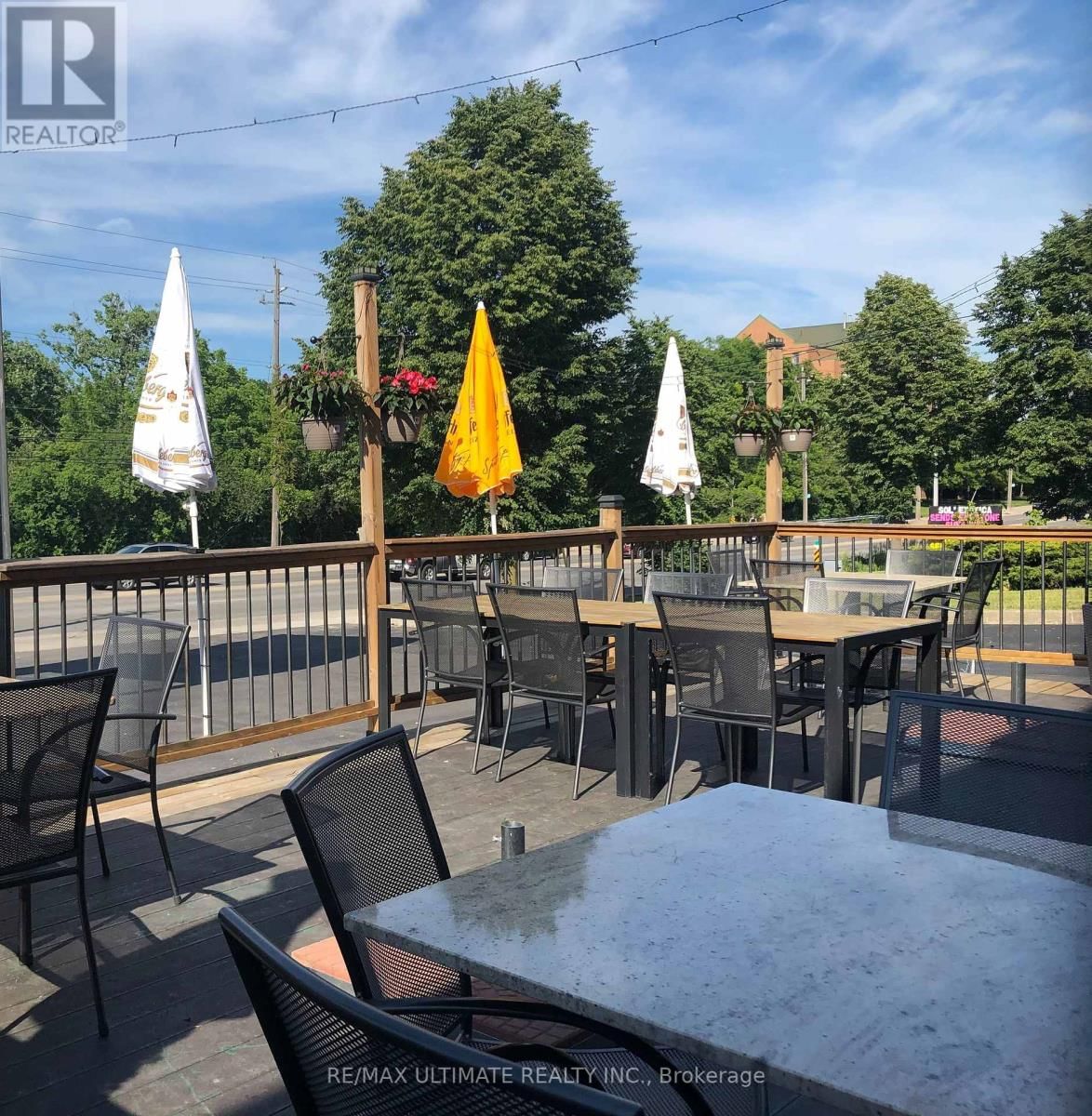 940 QUEENSTON ROAD Image 1