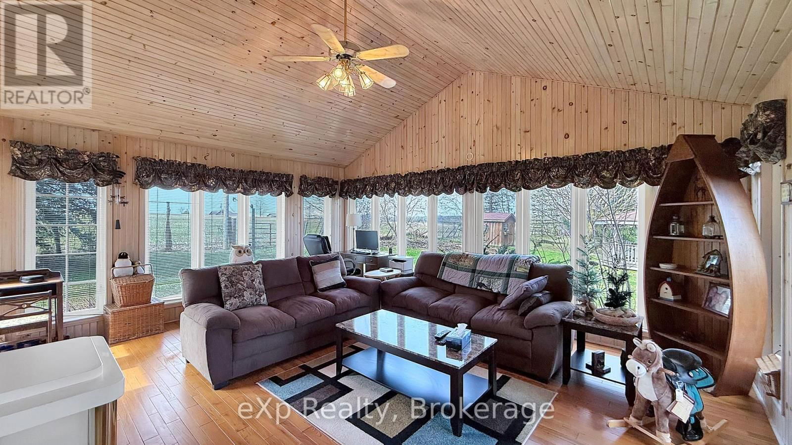 402191 GREY ROAD 4 Image 13