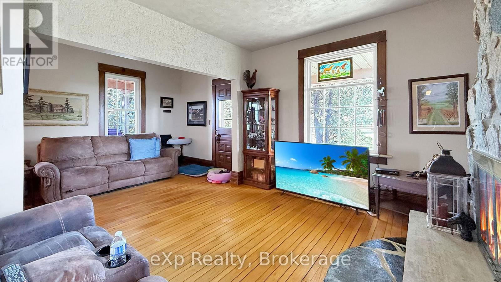 402191 GREY ROAD 4 Image 9
