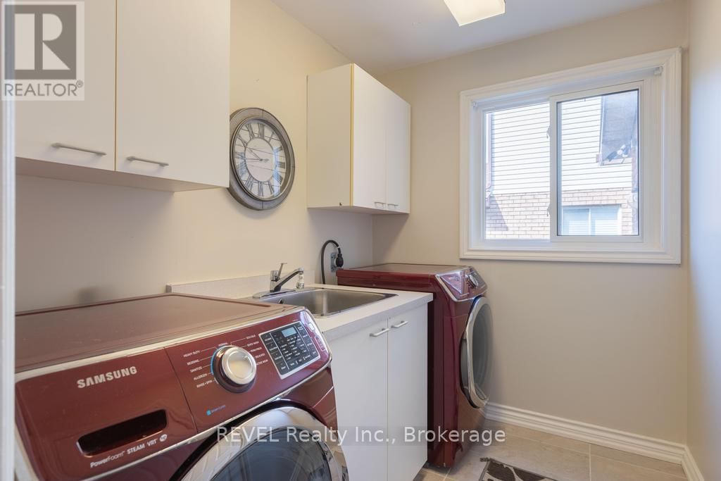 8042 OAKRIDGE DRIVE Image 20