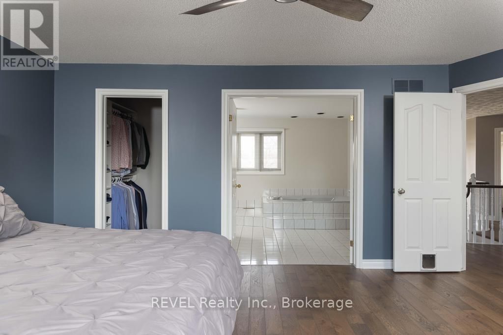 8042 OAKRIDGE DRIVE Image 23