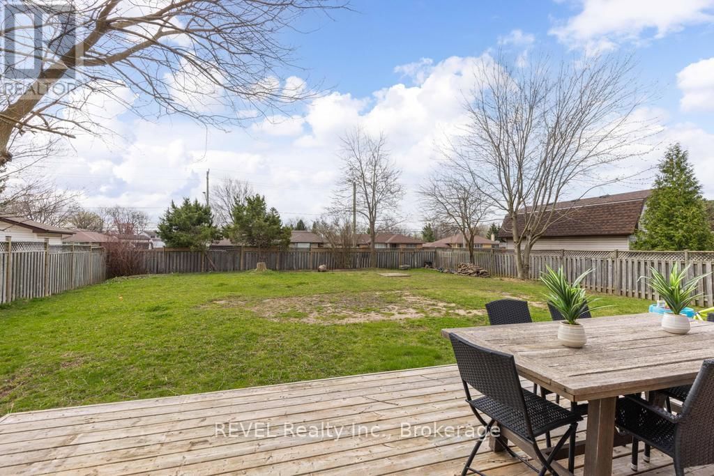 8042 OAKRIDGE DRIVE Image 34